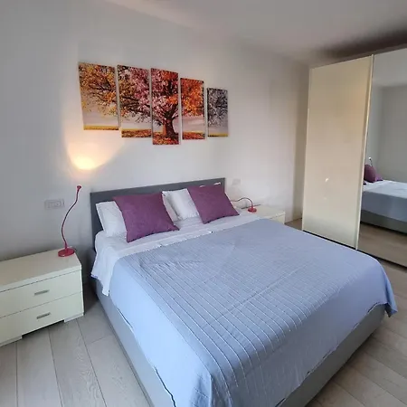 Apartment Profumo Di Rosa Desenzano Desenzano del Garda