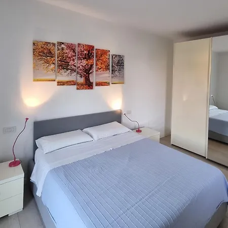 Profumo Di Rosa Desenzano Apartment Desenzano del Garda