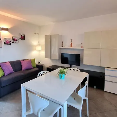 Profumo Di Rosa Desenzano Apartman *